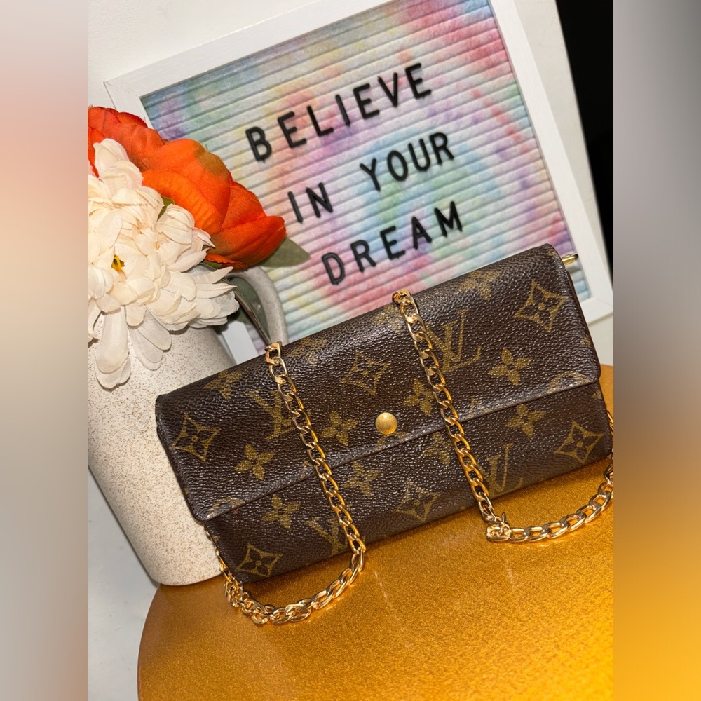 LV Monogram Sarah Wallet💕